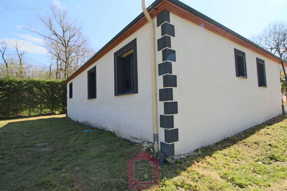 Maison à FUMEL
