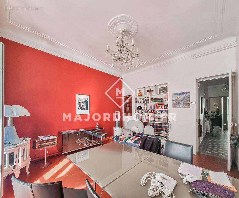 Appartement à MARSEILLE-5E