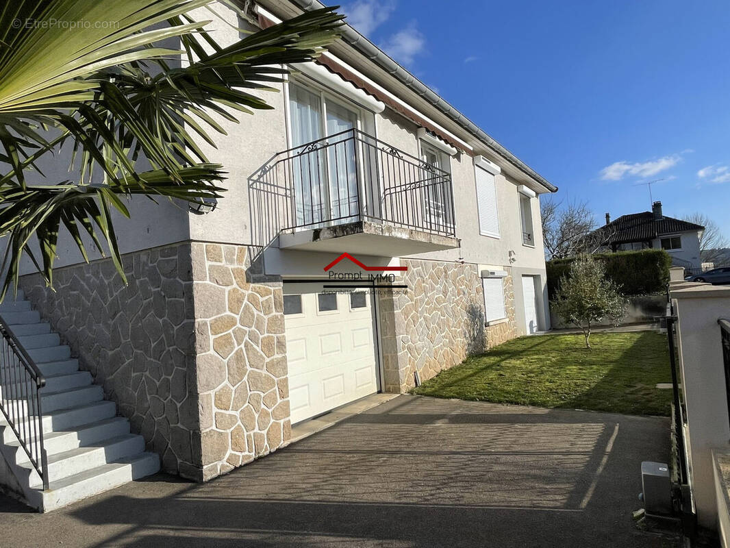 Maison à PEYRAT-LE-CHATEAU