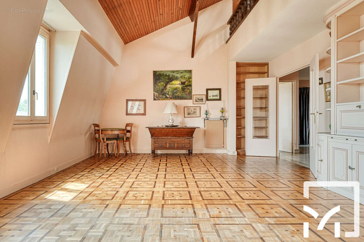 Appartement à VERSAILLES