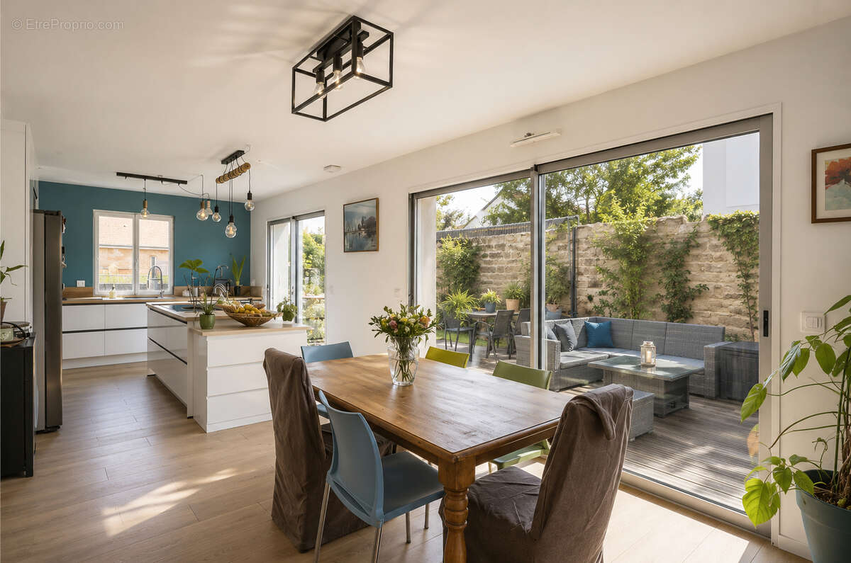Maison récente et familiale de 160m2 au Mesnil le Roi - photo 2