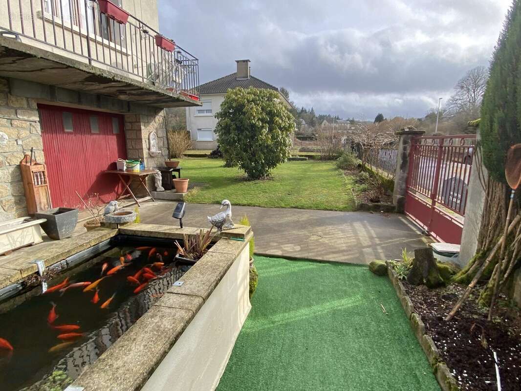 Maison à PEYRAT-LE-CHATEAU