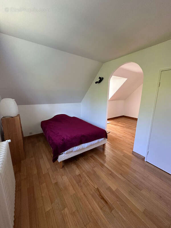 Maison à OZOIR-LA-FERRIERE
