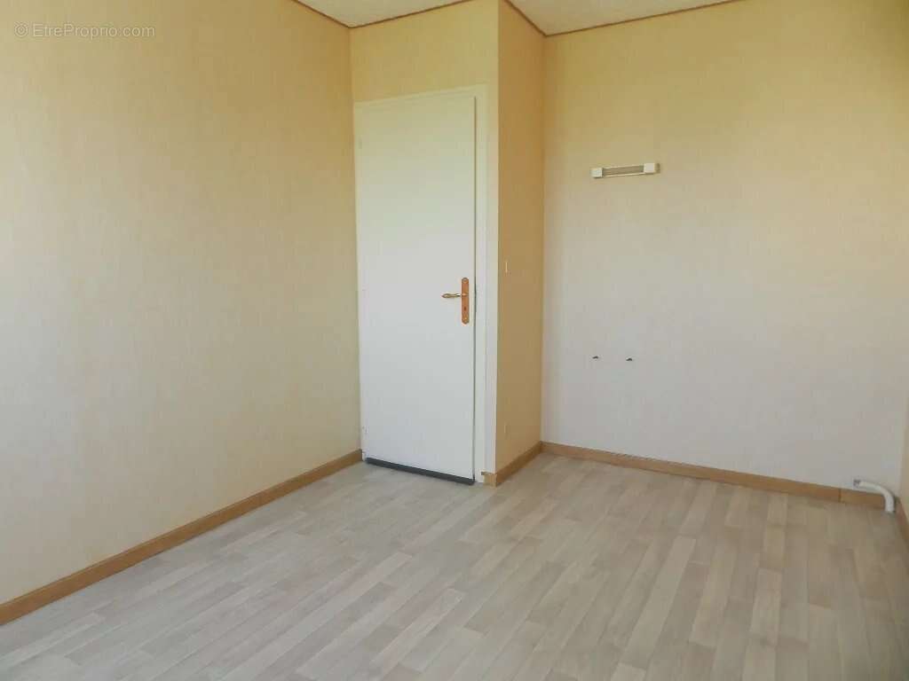 Maison à SAINT-PIERRE-SUR-DIVES