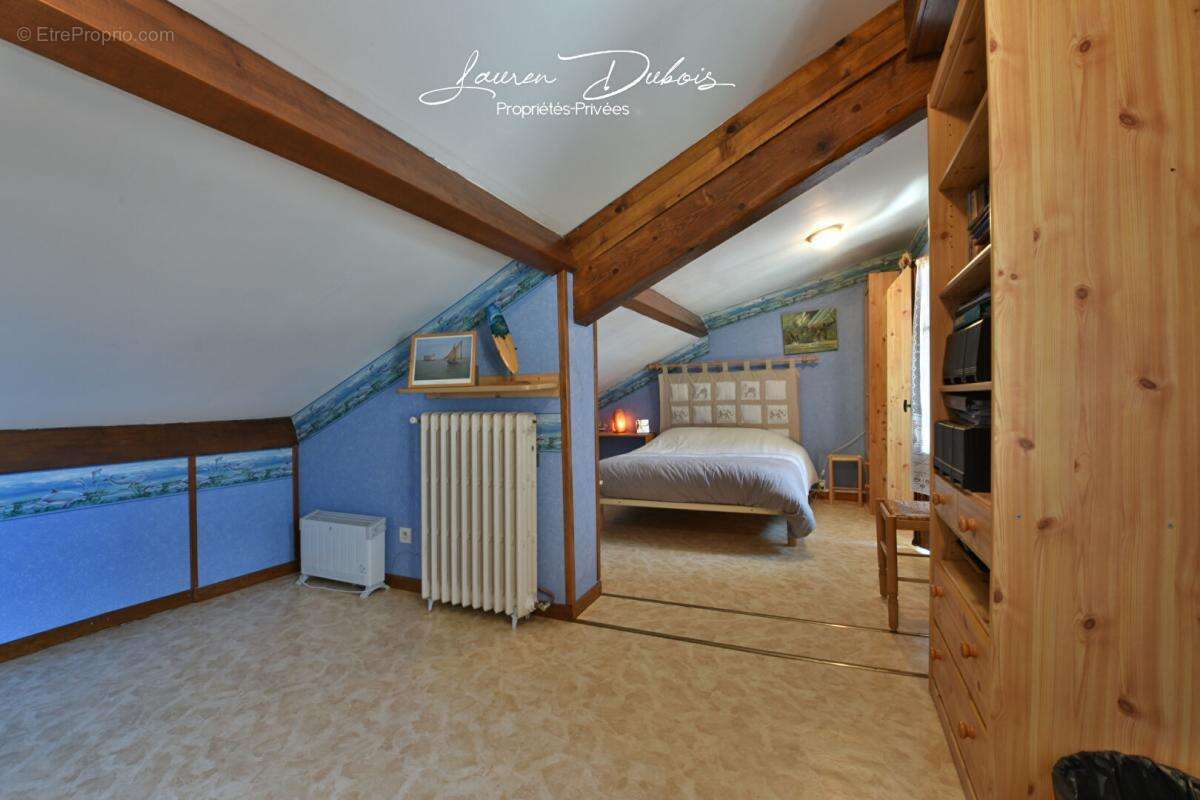 SERRES - Maison de village 206m² avec terrasse et garage - photo 10