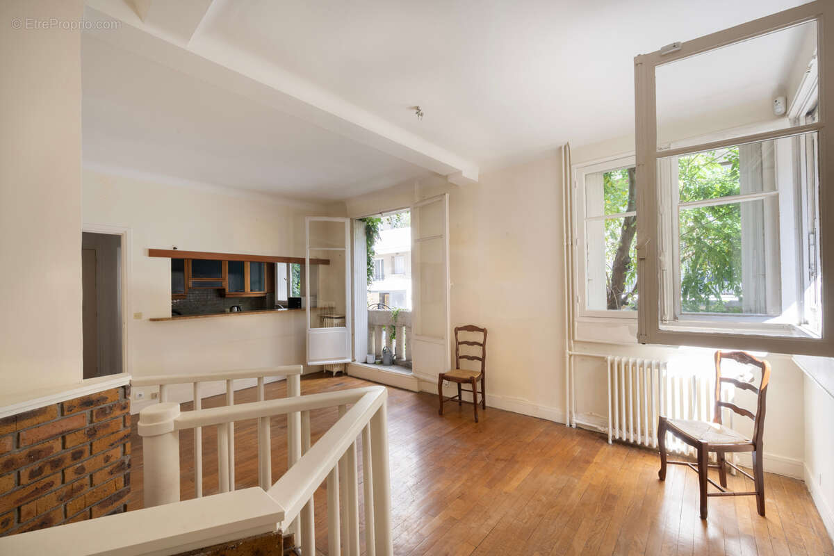 Appartement à PARIS-16E
