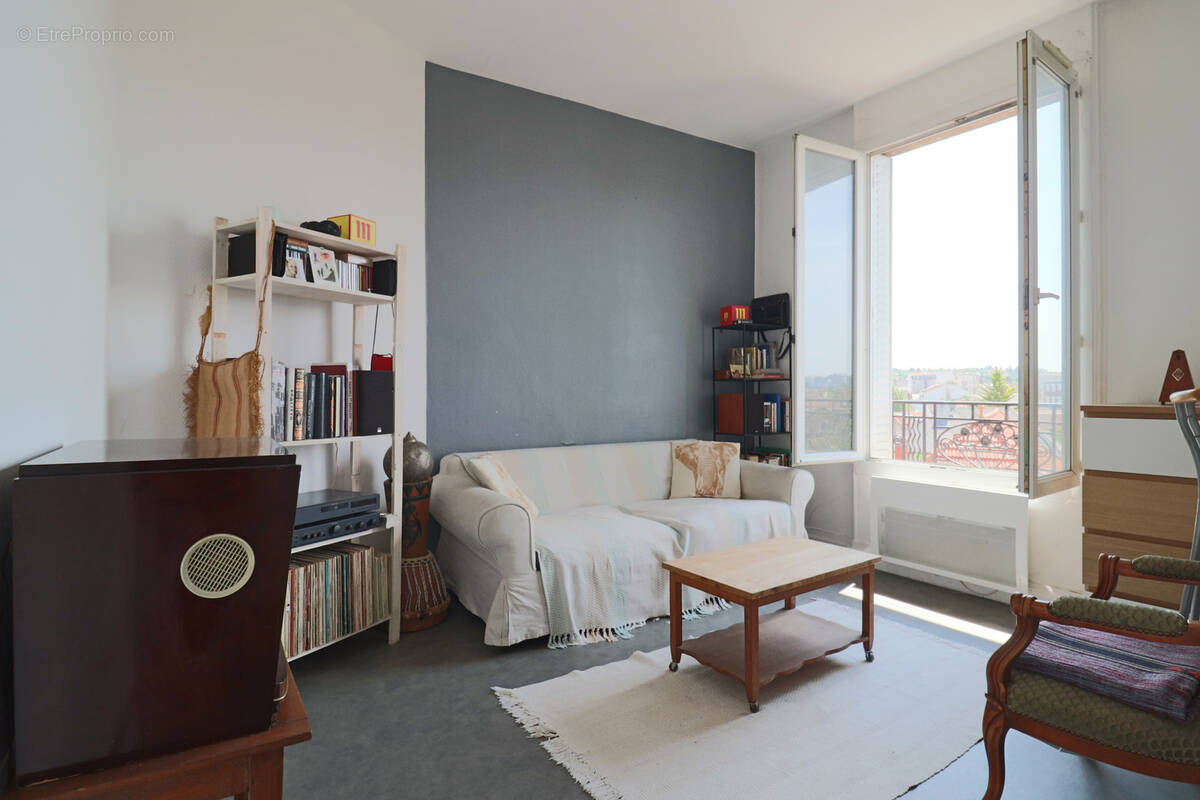 Appartement à LES PAVILLONS-SOUS-BOIS