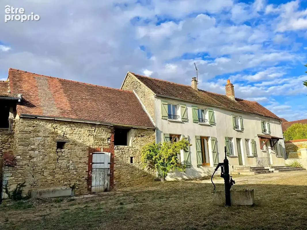 Maison 5 pièces 141 m² à vendre à Dye (89360) - photo 1