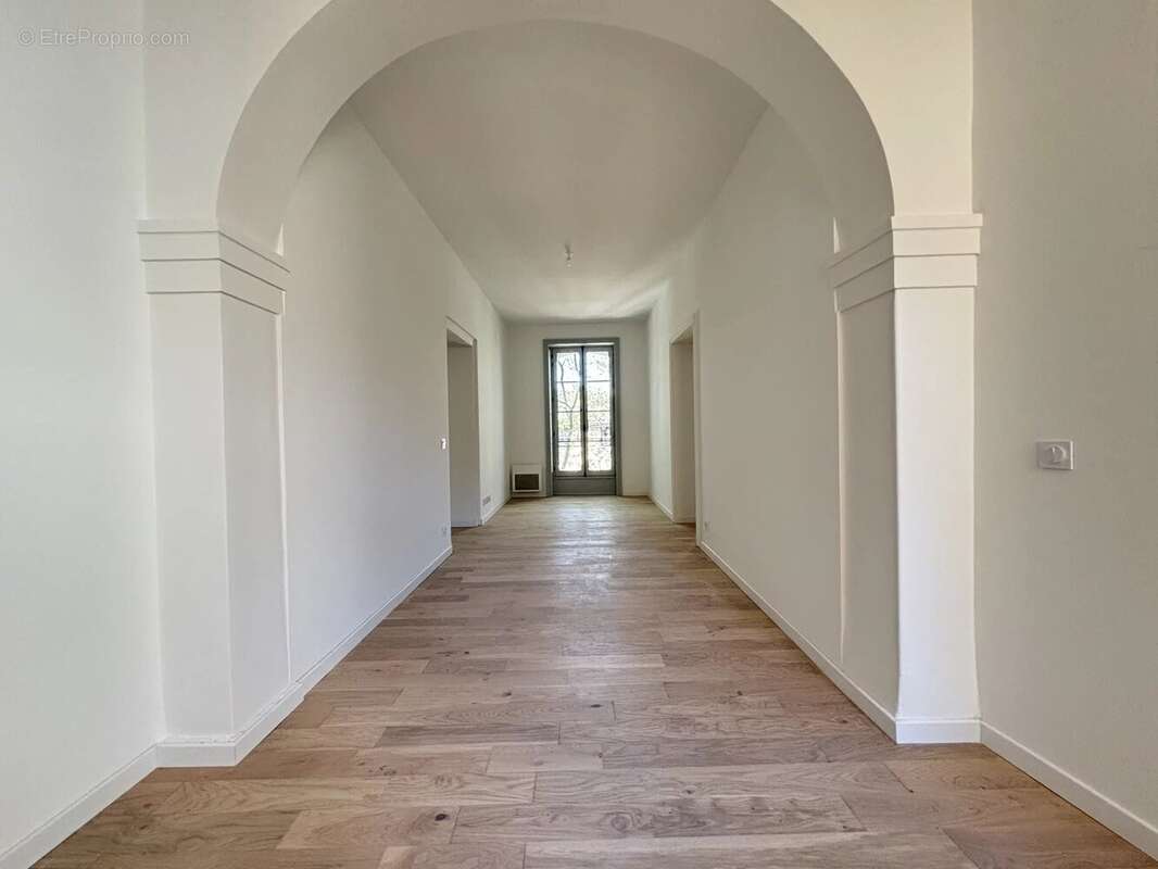 Appartement de caractère de 123 m² au cœur d'Uzès - photo 4