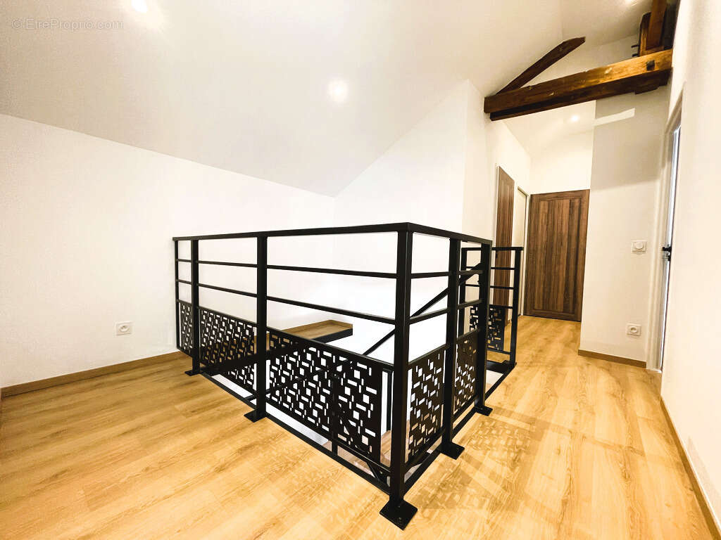 Appartement à FROGES