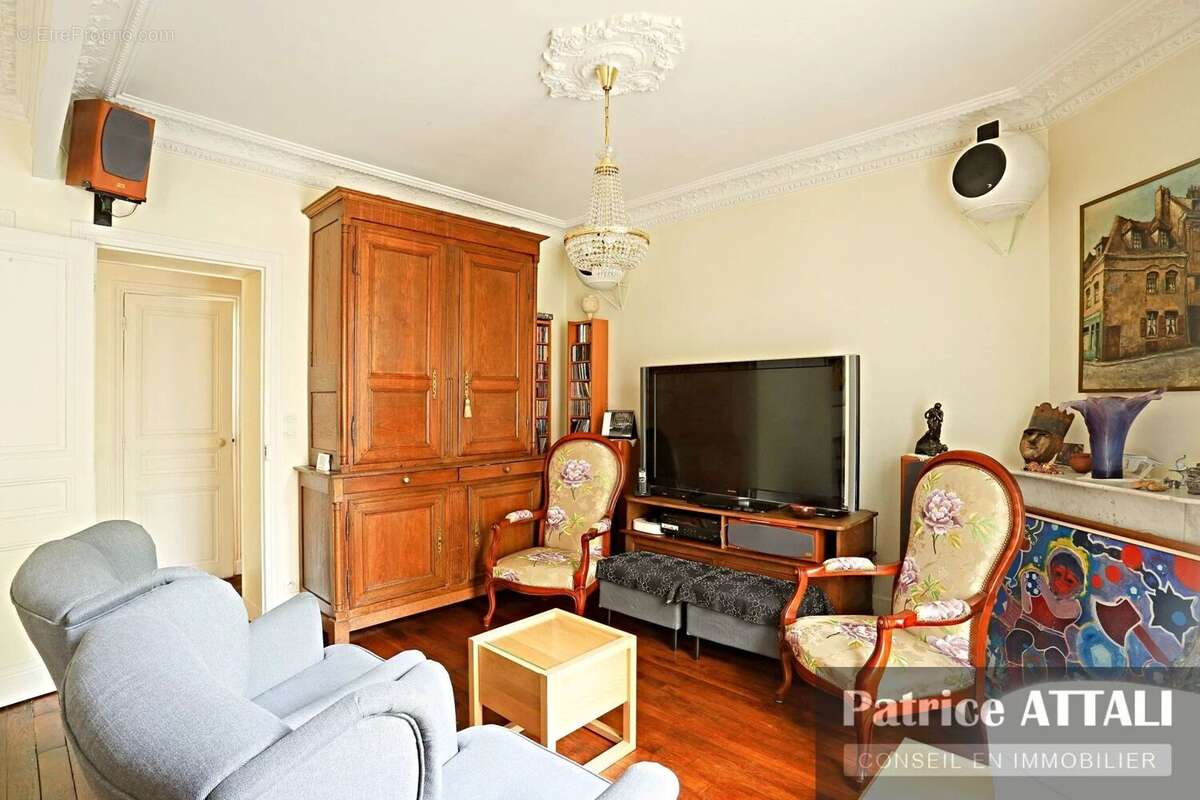 Appartement à PARIS-18E