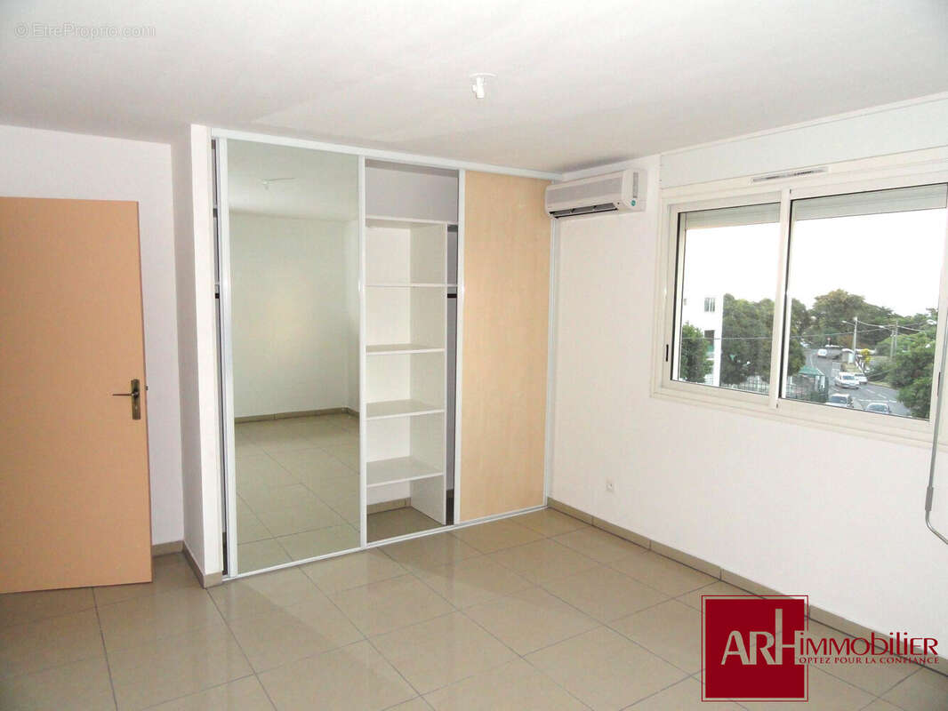 Appartement à SAINT-DENIS
