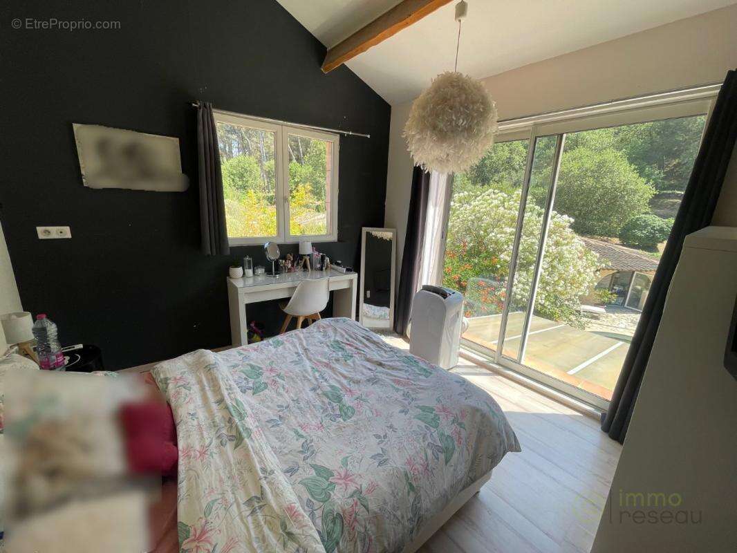 Maison à ROQUEVAIRE