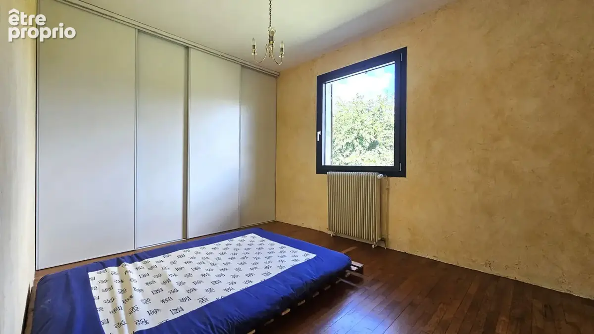 Aoste- Maison 3  ou 4 ch - jardin - sous sol aménagé - calme - photo 5