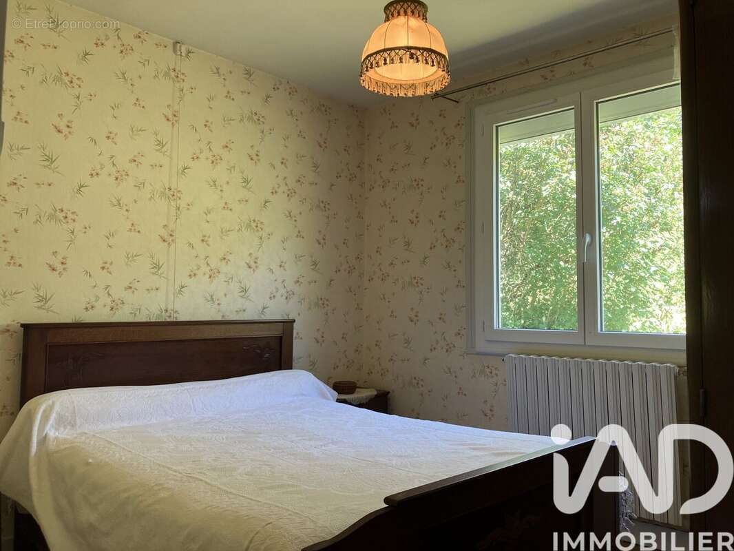 Maison 98 m² à Couze-Et-Saint-Front  - photo 8