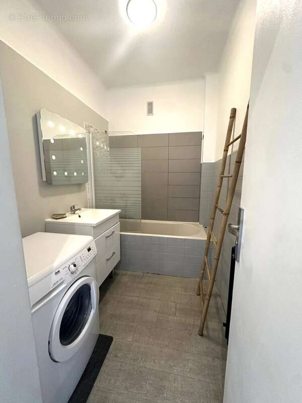 Appartement à LE CANNET