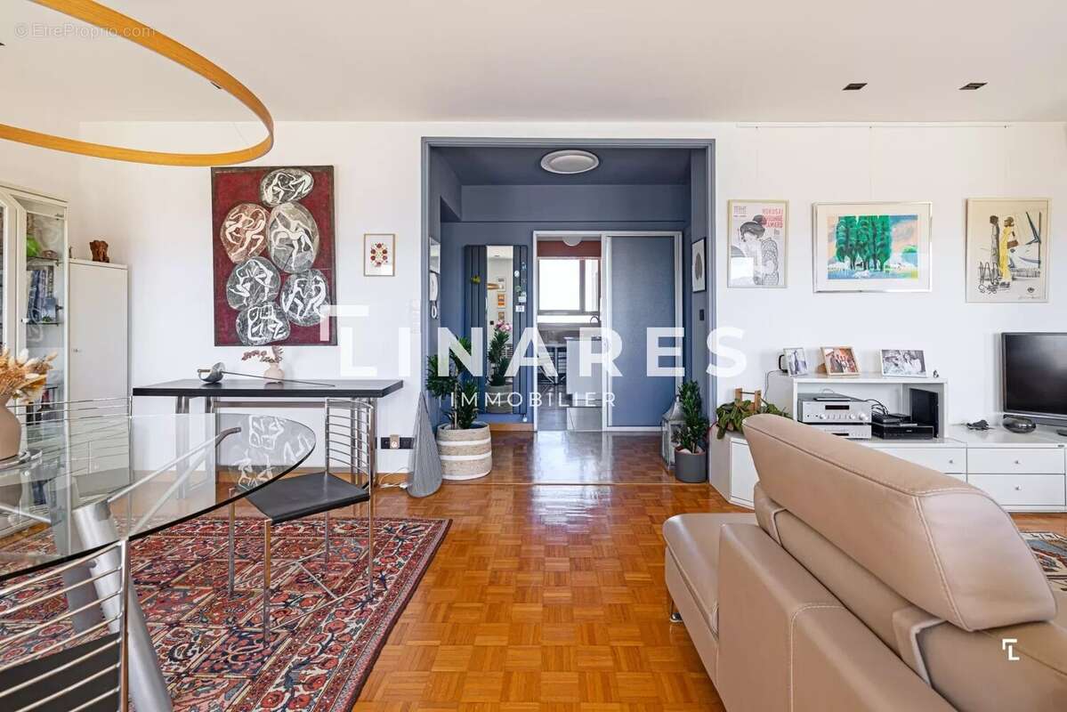 Appartement à MARSEILLE-8E