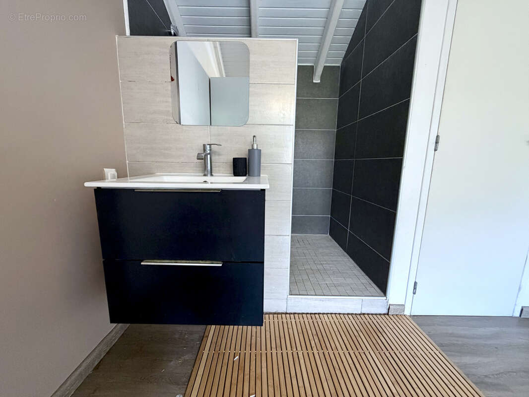 Hauteurs de la Baie Orientale — Maison T4 avec grande terrasse en résidence sécurisée - photo 16