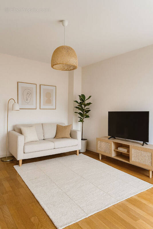 Appartement à CHILLY-MAZARIN