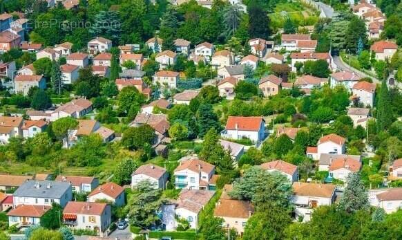 Terrain à SAINTE-CECILE