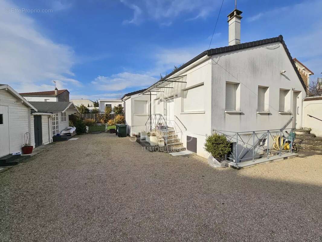 Maison à BRY-SUR-MARNE