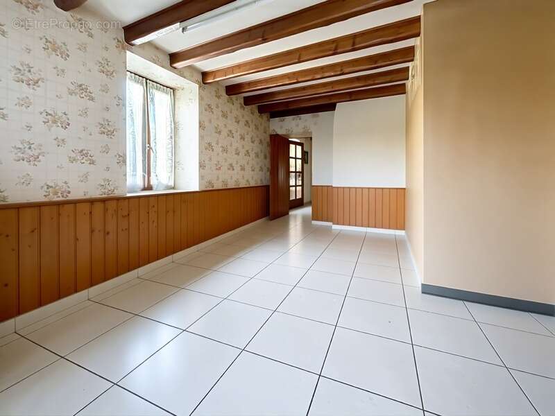 Maison à REIGNIER