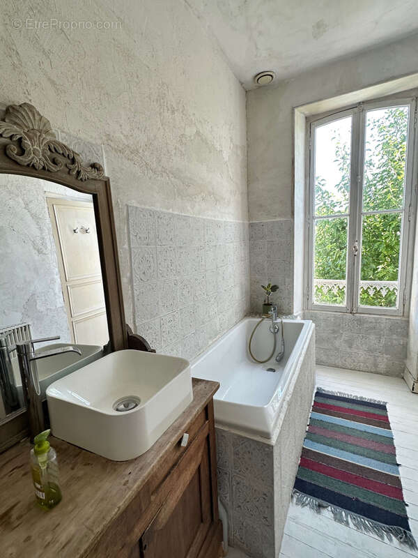 Maison à SAINT-JEAN-D&#039;ANGELY