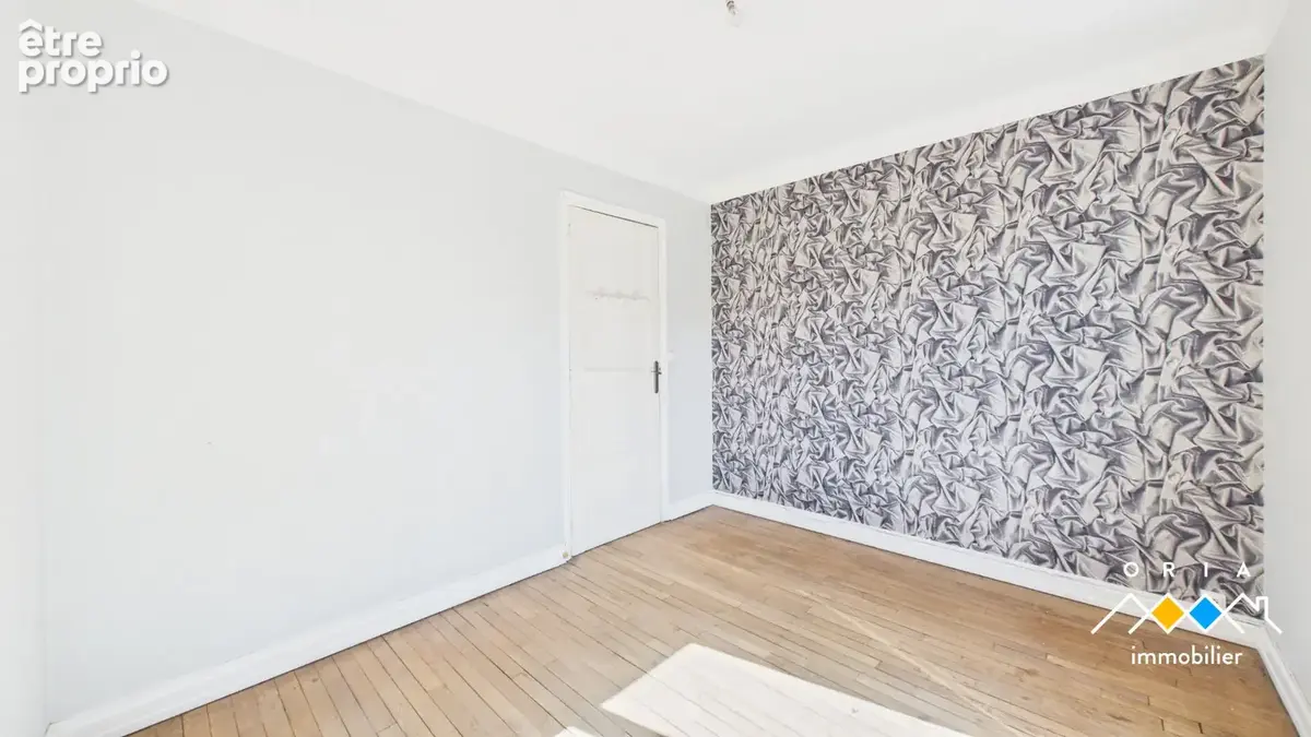 CHARMES - Appartement 6 pièces 143 m2 - photo 13