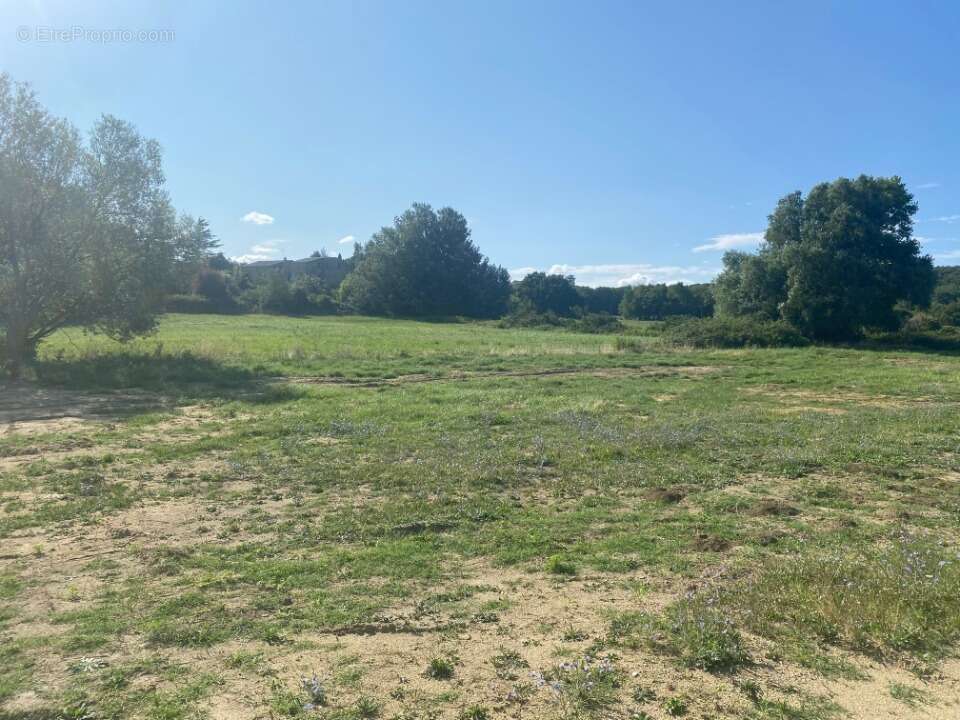 Terrain à MALATAVERNE