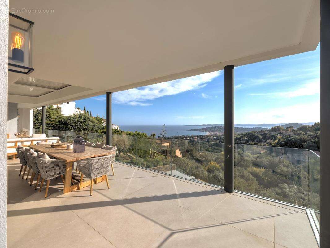 Sainte Maxime - Nartelle - Villa contemporaine d’exception – Vue mer panoramique - photo 5