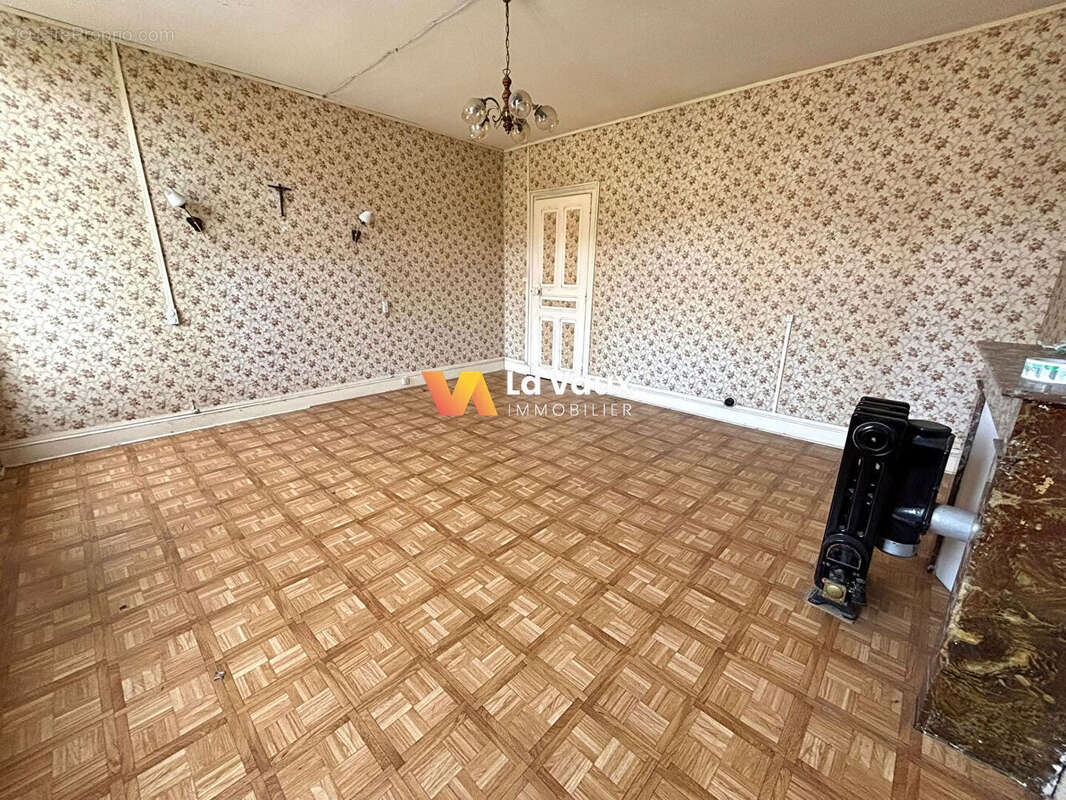 Maison à BOUXIERES-AUX-DAMES