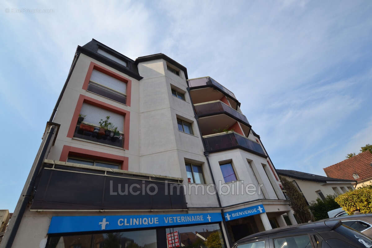 Appartement 1143 m² à Noisy-Le-Grand  - photo 2
