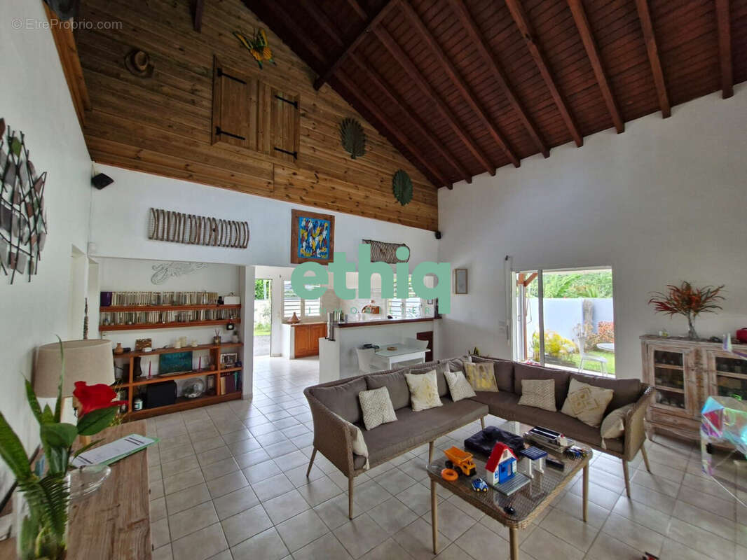 Maison à SAINTE-ROSE