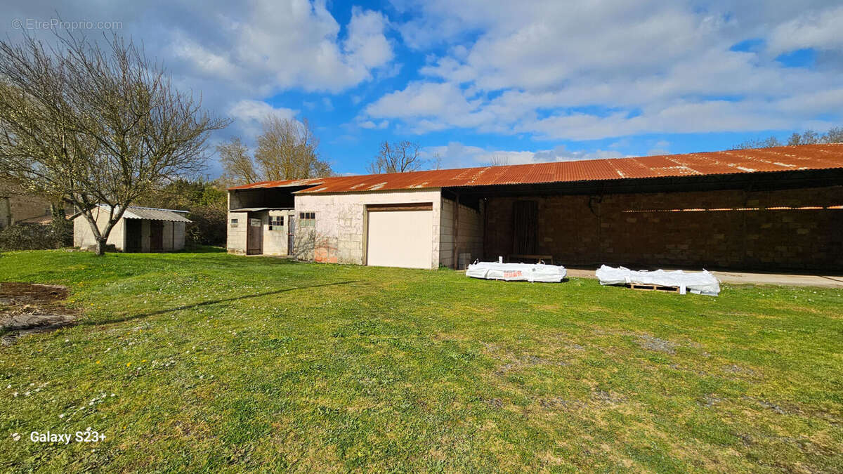 Maison à GRANZAY-GRIPT