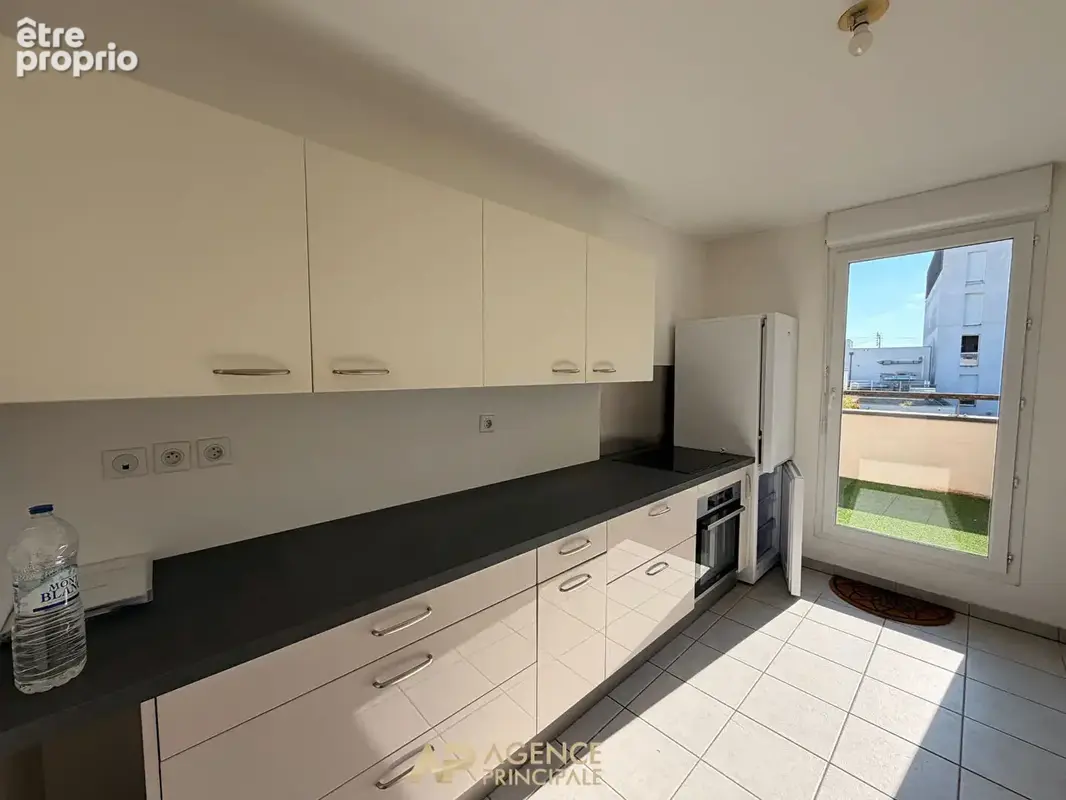 Appartement 100 m2 - 3 chambres - terrasse - dernier étage - ascenseur - garage - photo 6