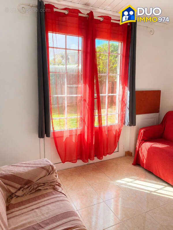 Maison 102 m² à Saint-Louis  - photo 9
