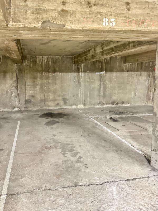 Emplacement de parking - photo 6