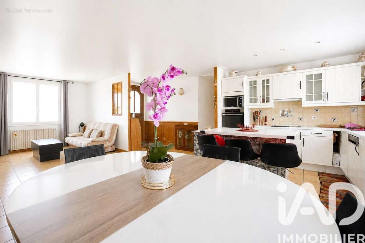 Maison 85 m² à Villeron  - photo 6