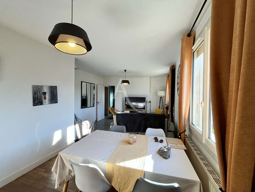 Maison à SAINT-GERVAIS-LA-FORET