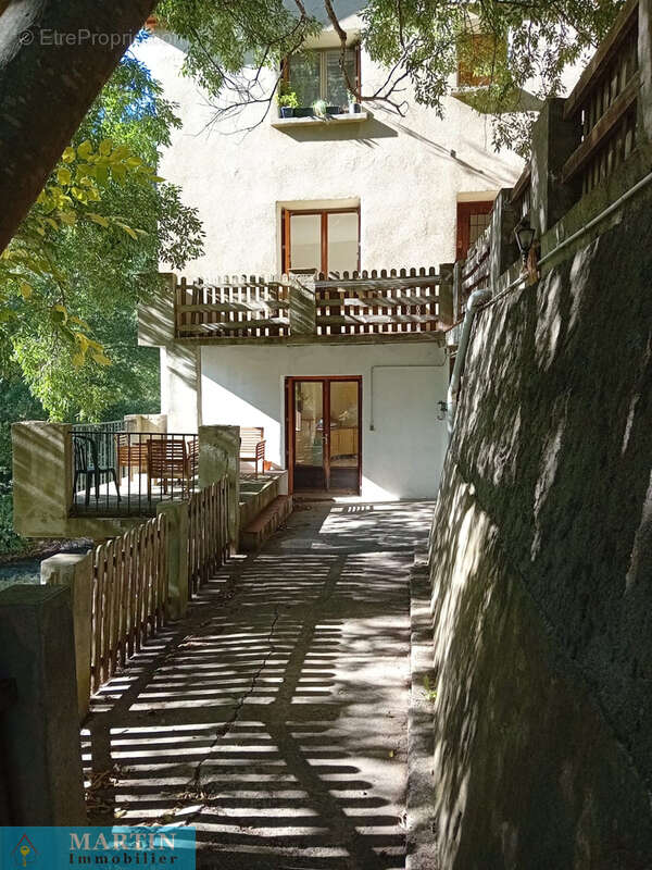 Maison à MONTFERRER