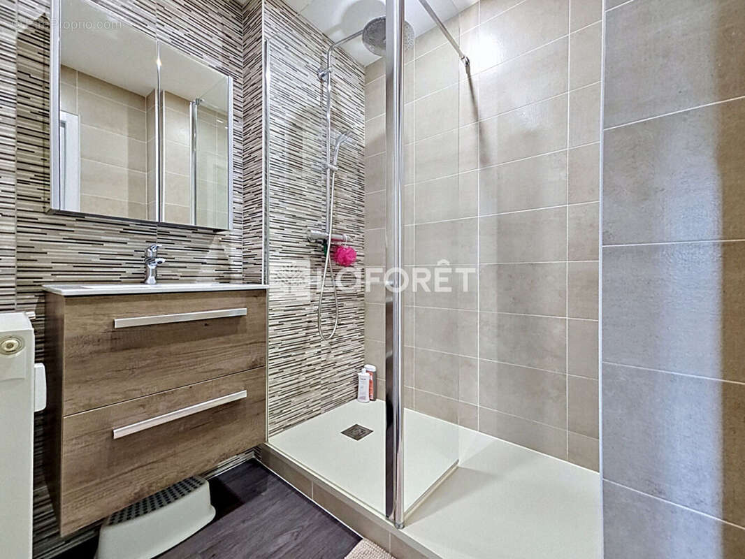 Appartement à LES PONTS-DE-CE