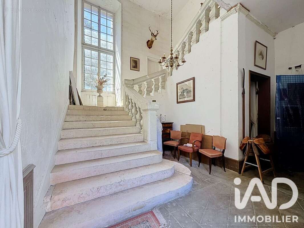 600 m² à Saint-Genest-D'ambiere  - photo 7