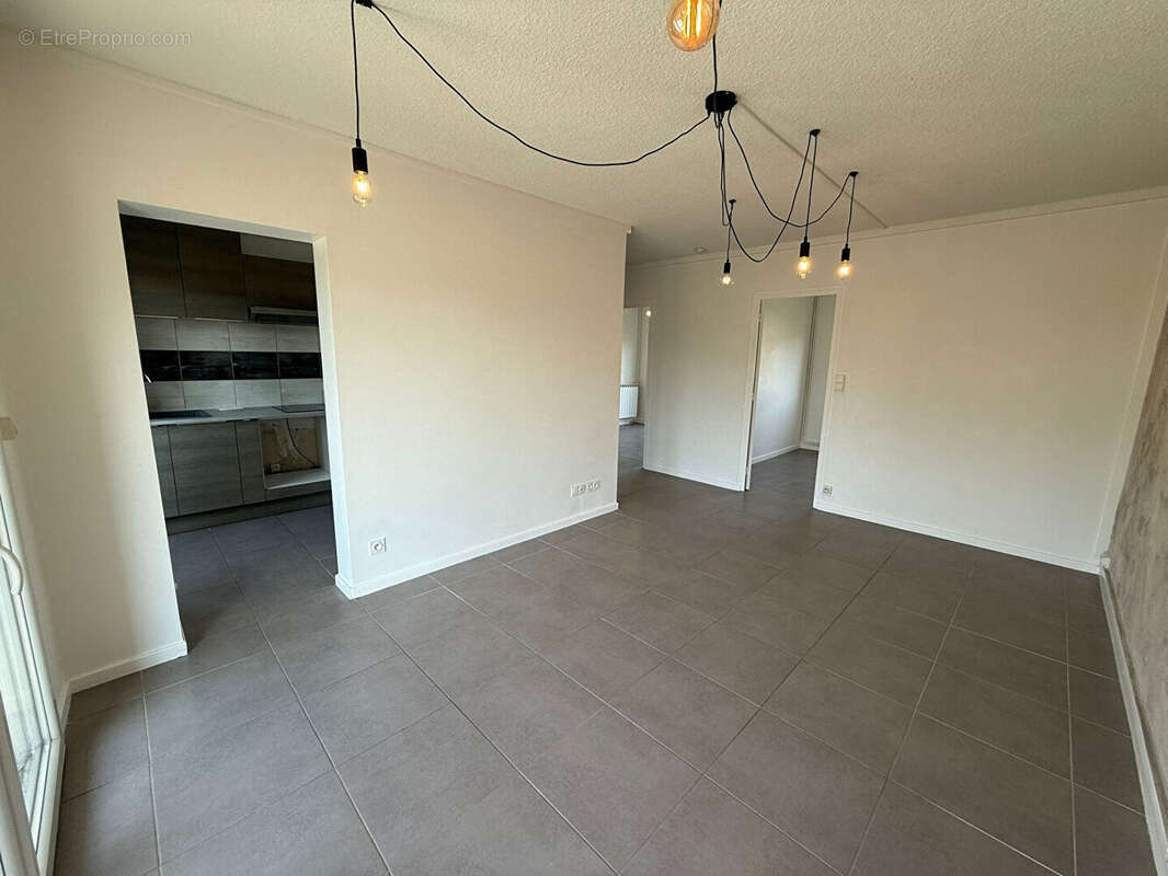 Appartement à ROMANS-SUR-ISERE