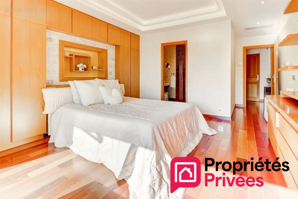 Appartement à VILLENEUVE-LOUBET