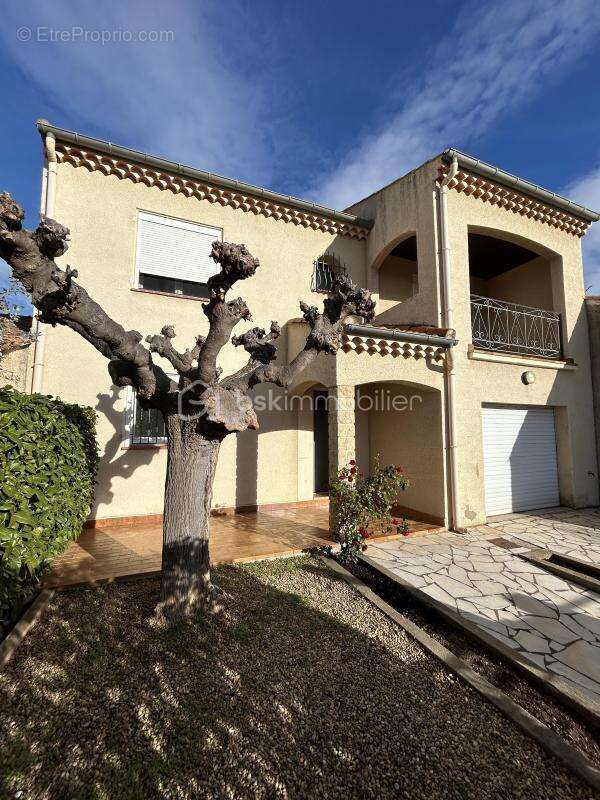 Maison à LIGNAN-SUR-ORB