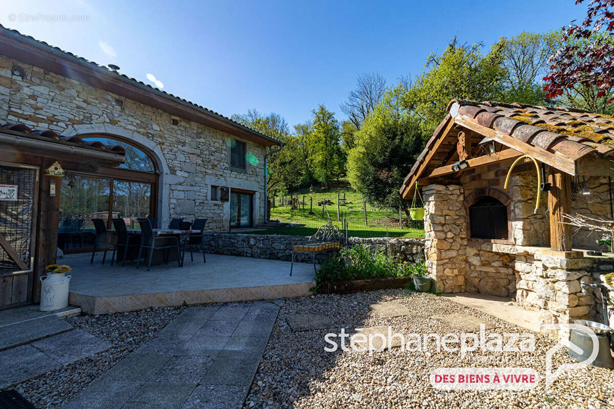 Maison à CORVEISSIAT