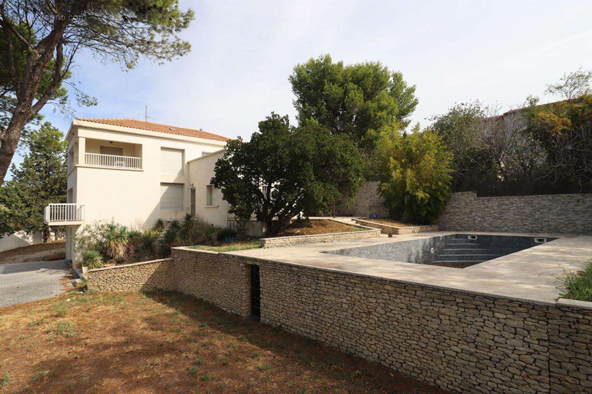 Maison à VEDENE