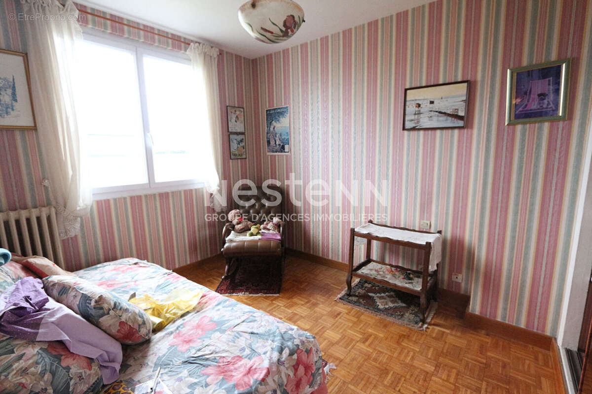 Maison en centre-ville, 3 chambres, jardin clos et garage - 75 m² habitables - photo 5
