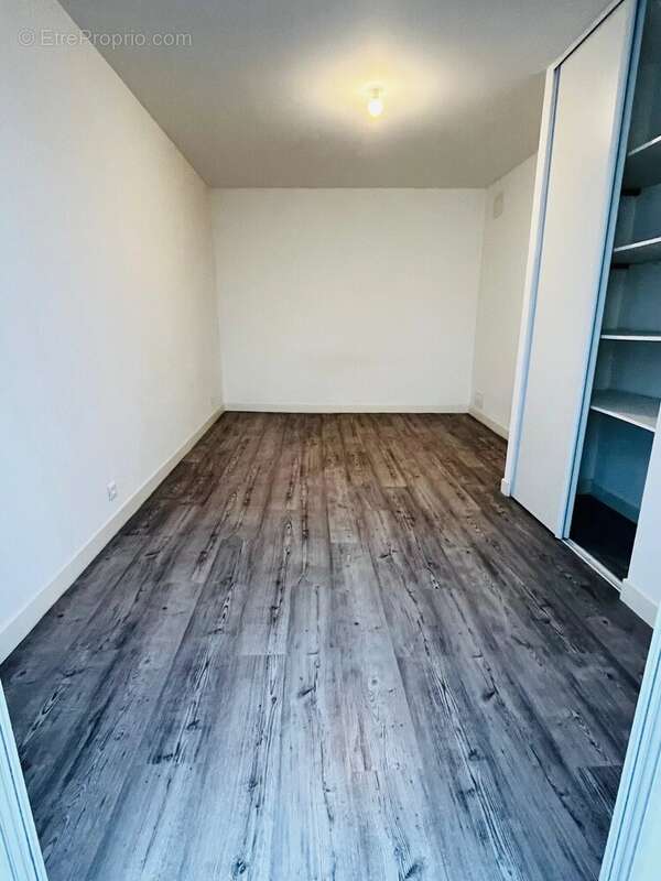 Appartement à MARSEILLE-1E
