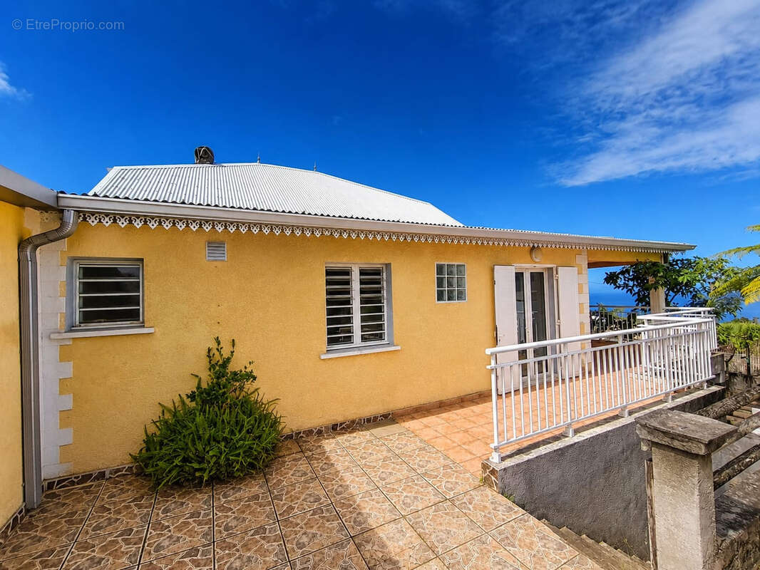 Villa f7 sur 1000 m2 saint-leu - photo 5